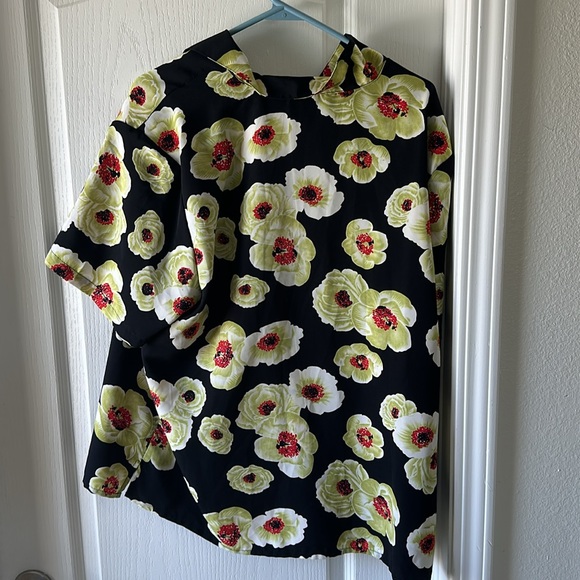 Ship’N Shore Button Up Floral Shirt - Picture 3 of 4